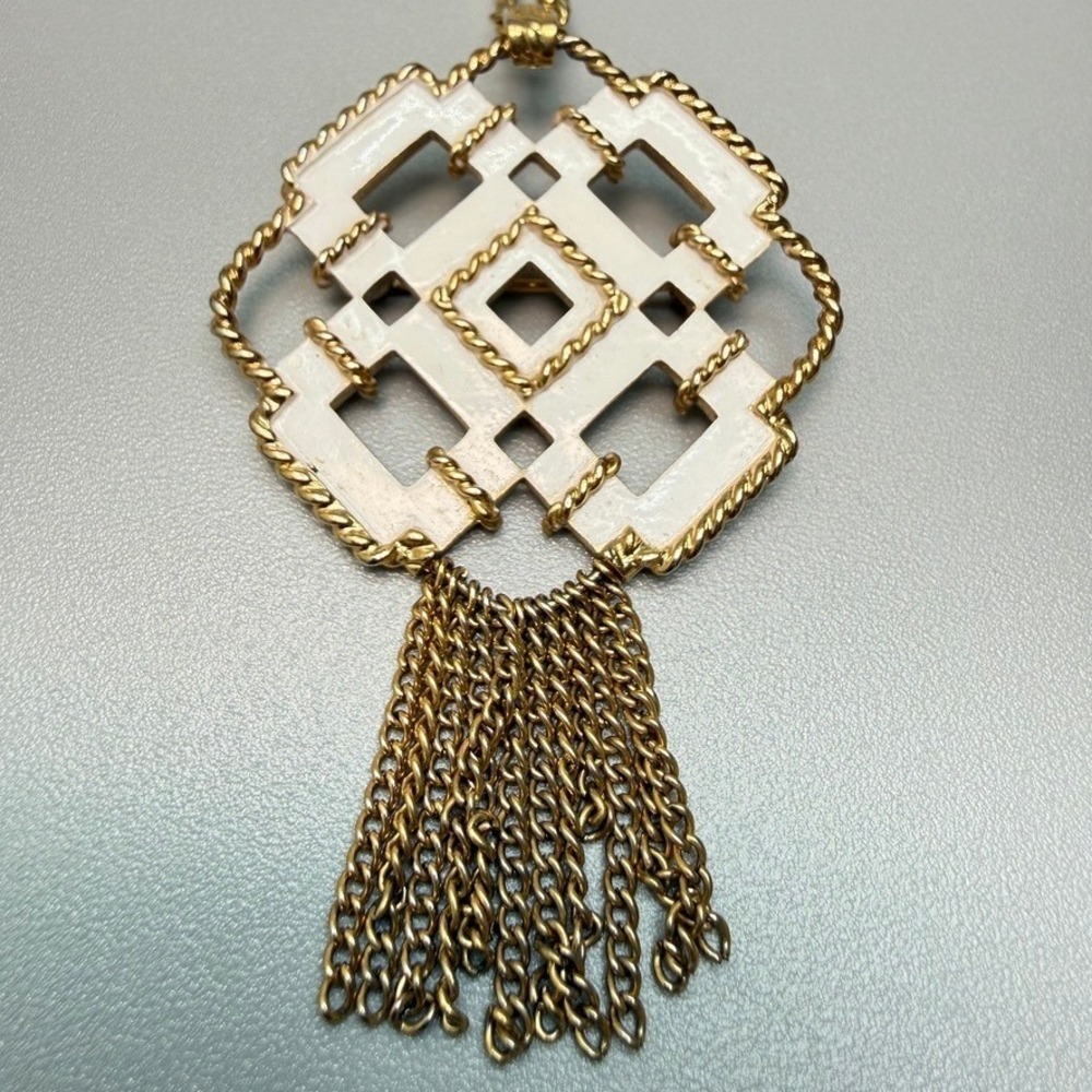 VTG Avon Convertible Tassel Pendant Brooch Necklace 32" Gold Tone White Enamel